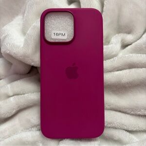 Apple Magenta Silicone Case iPhone 16 pro max. BUY THIS CASE & GET A FREE CASE!